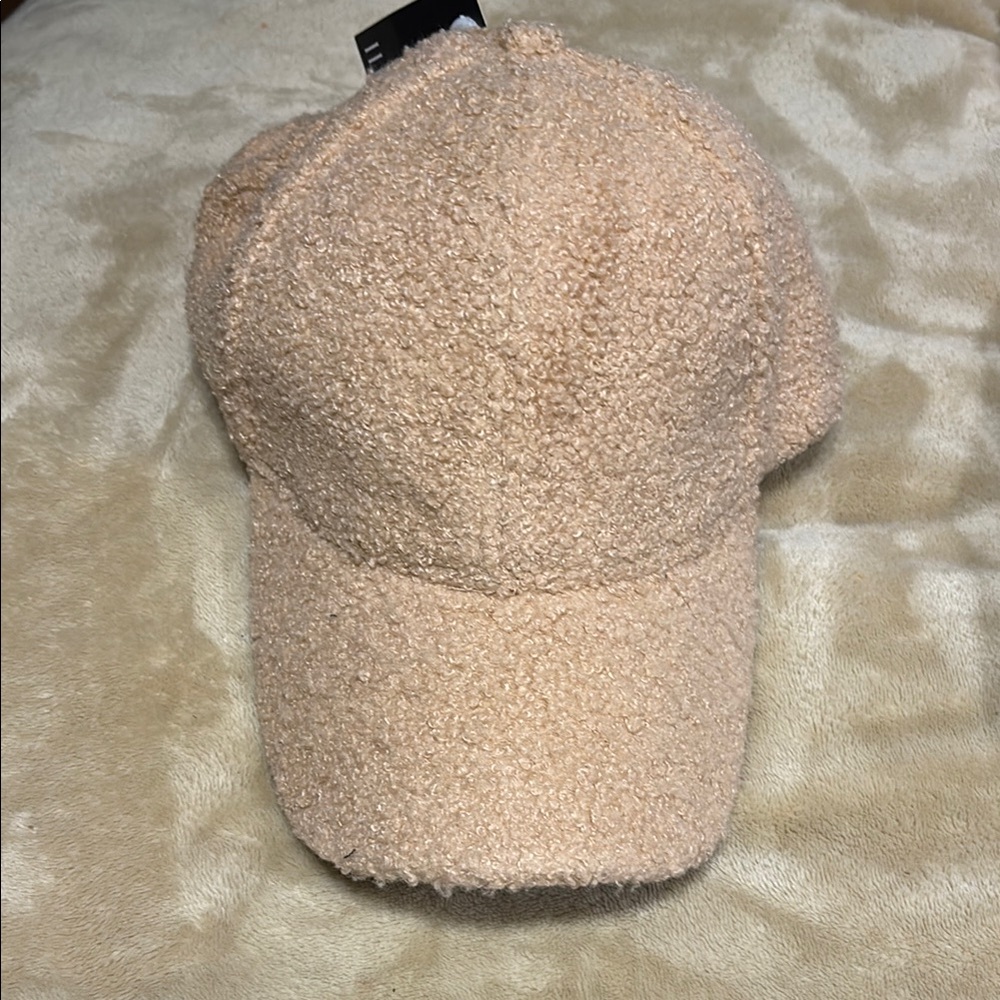 Illuma women’s fuzzy baseball cap